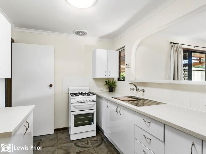 42 Serenade Crescent, Aberfoyle Park SA 5159
