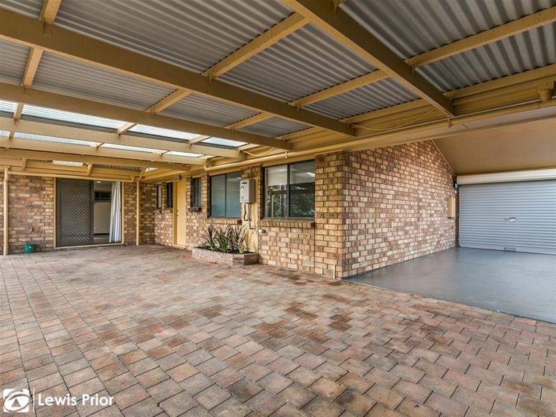 42 Serenade Crescent, Aberfoyle Park SA 5159