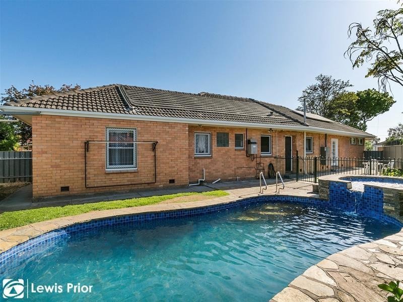 107 Sunshine Avenue, Hove SA 5048