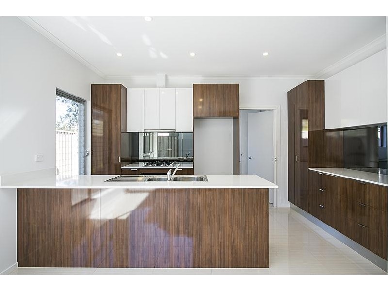 15 Sixth Avenue, Warradale SA 5046