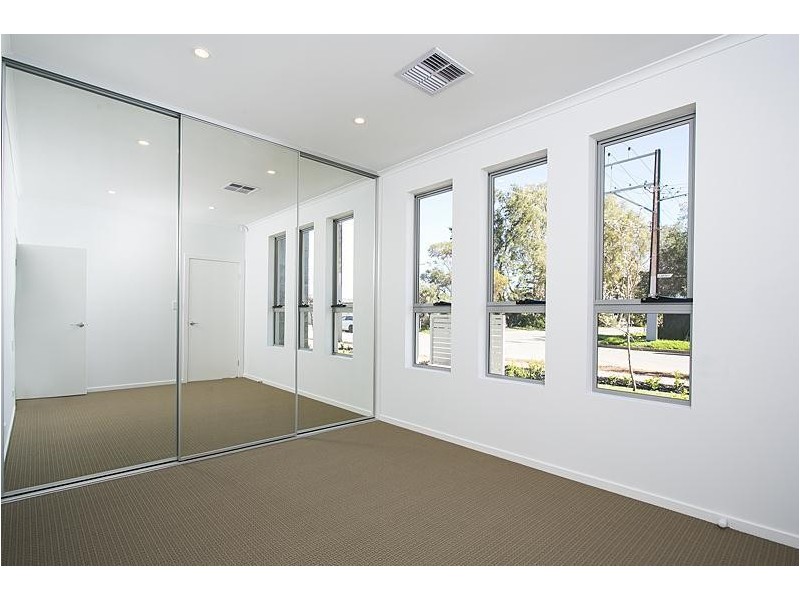 15 Sixth Avenue, Warradale SA 5046