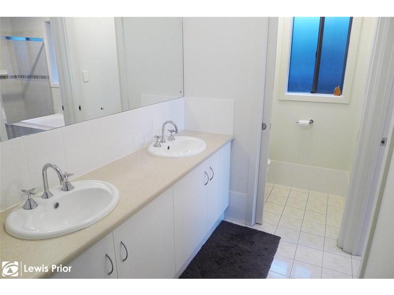 6 Bradbury Court, Hallett Cove SA 5158