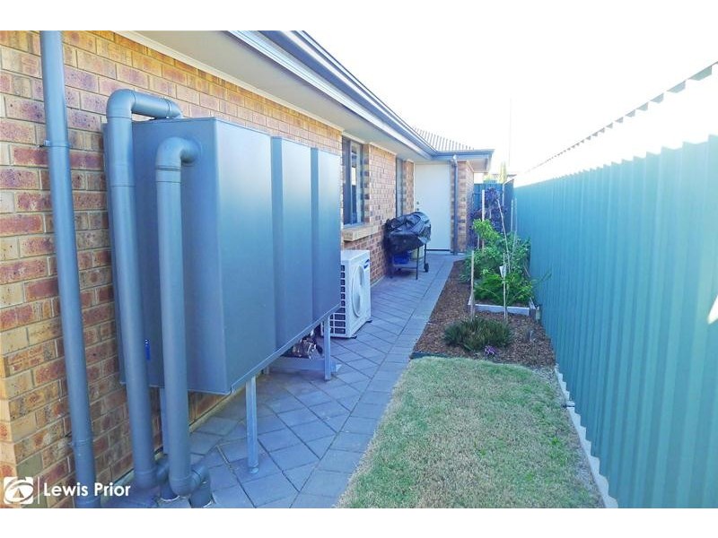 6 Bradbury Court, Hallett Cove SA 5158