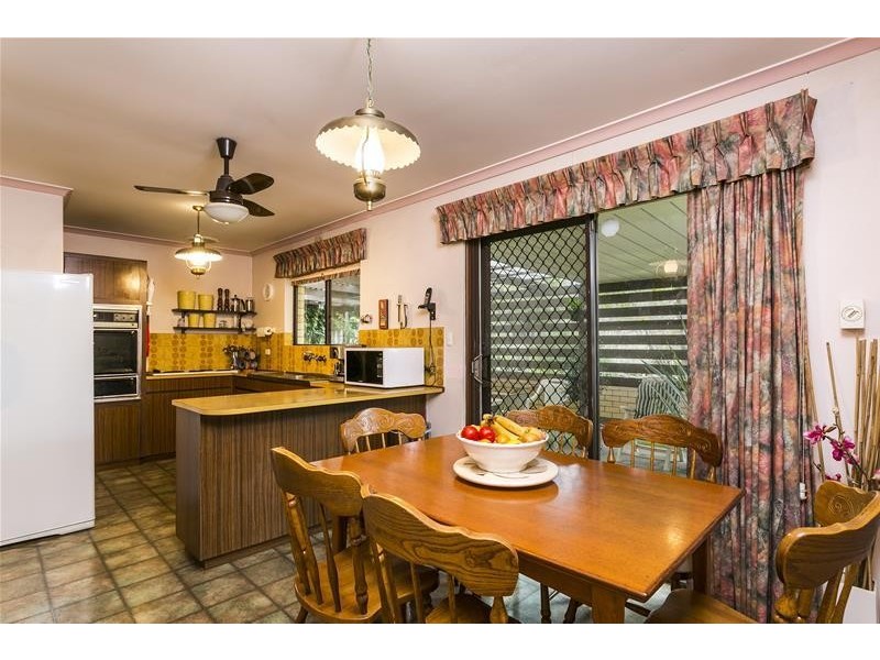 5 Oakridge Close, Aberfoyle Park SA 5159