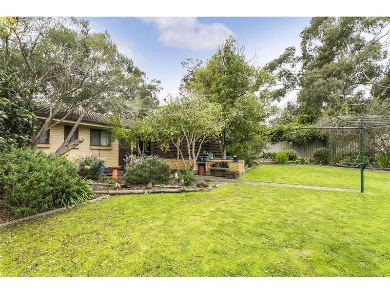 5 Oakridge Close, Aberfoyle Park SA 5159