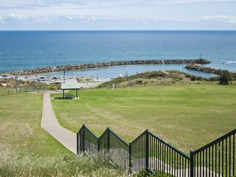 7 Borraga Street, O’sullivan Beach SA 5166