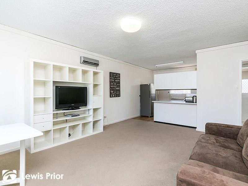 7 Barry Road, Oaklands Park SA 5046