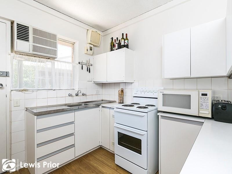 7 Barry Road, Oaklands Park SA 5046