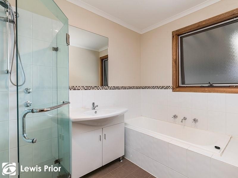 18 Kantalpa Grove, Morphett Vale SA 5162