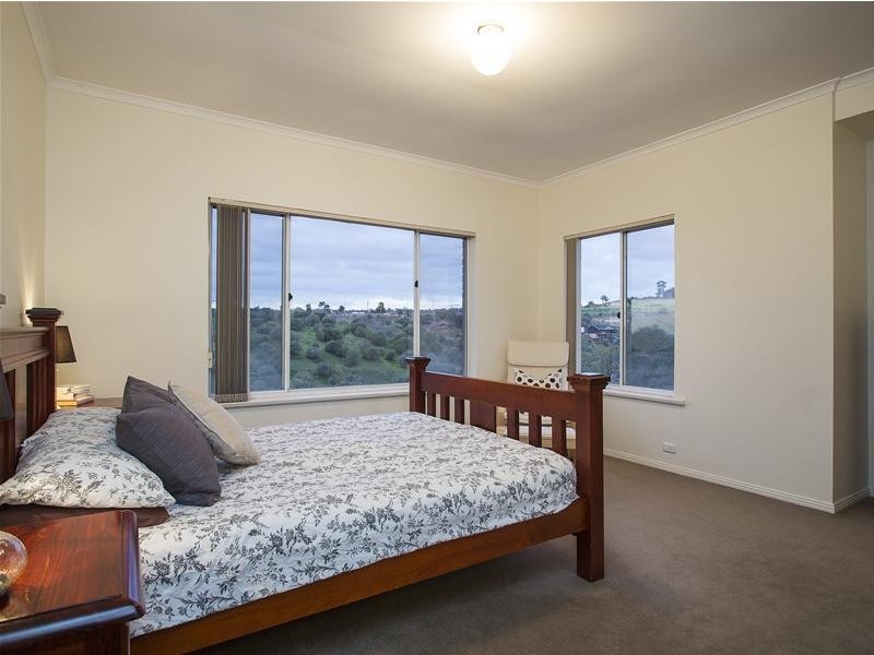 16 Wayne Avenue, Darlington SA 5047