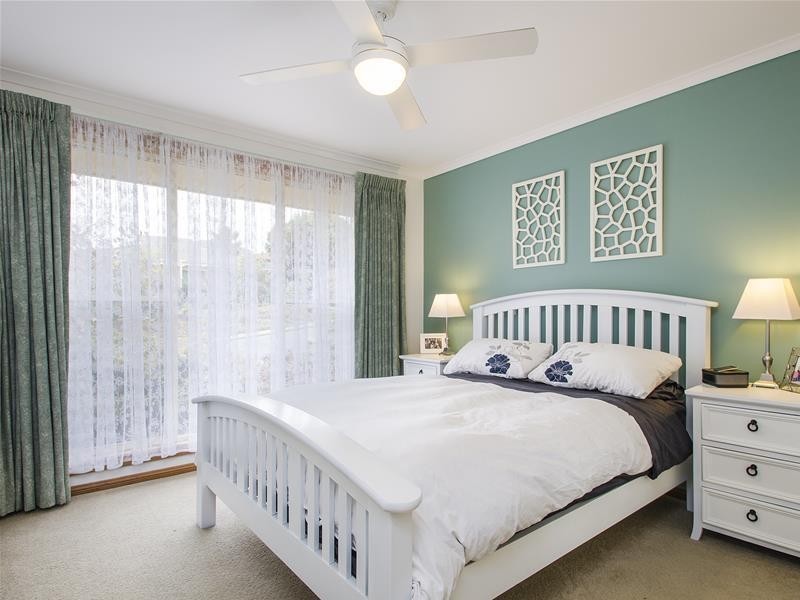 17 Fairhill Street, Hallett Cove SA 5158