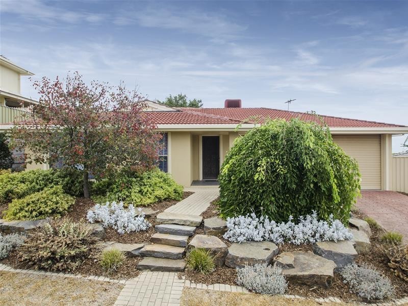 17 Fairhill Street, Hallett Cove SA 5158