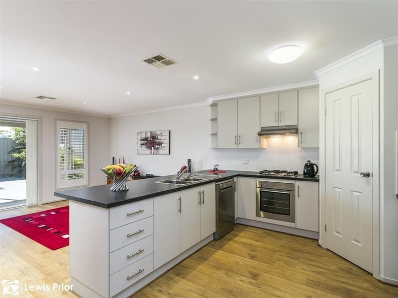 35 Neath Avenue, Dover Gardens SA 5048