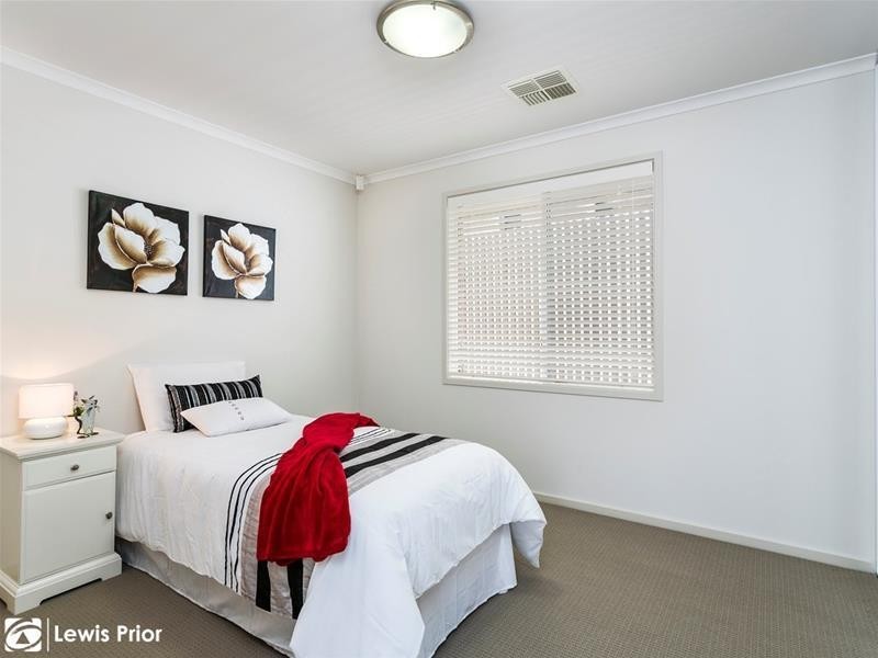 35 Neath Avenue, Dover Gardens SA 5048