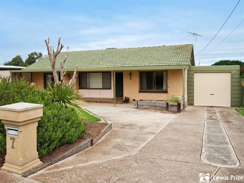 7 Borraga Street, O’sullivan Beach SA 5166