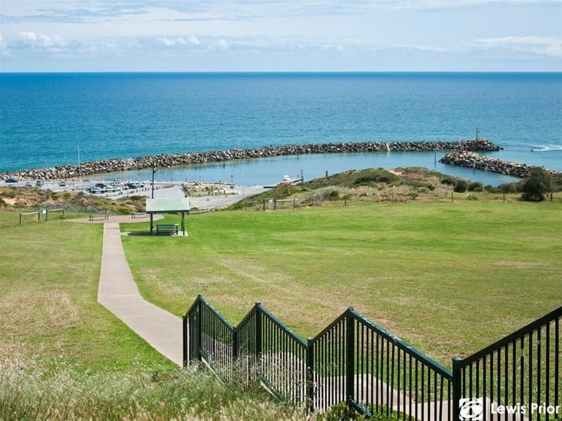 7 Borraga Street, O’sullivan Beach SA 5166