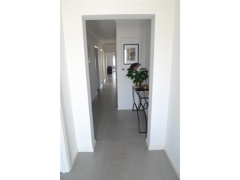 2B Dalkeith Avenue, Dover Gardens SA 5048