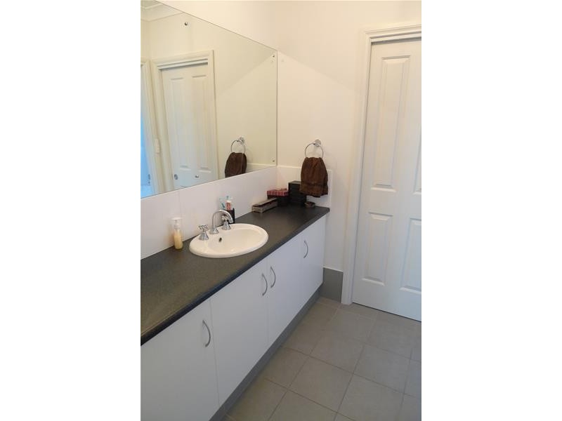 2B Dalkeith Avenue, Dover Gardens SA 5048