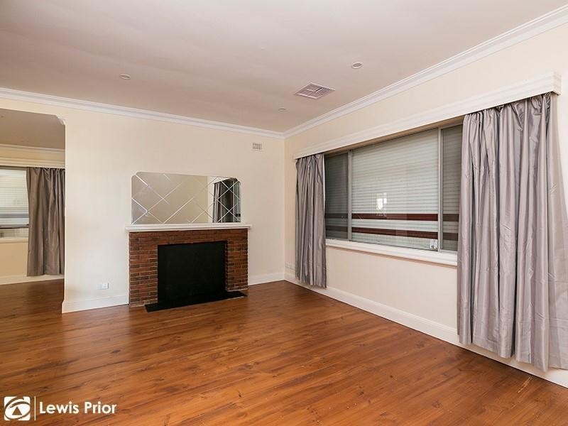 35 Pine Avenue, Glenelg North SA 5045