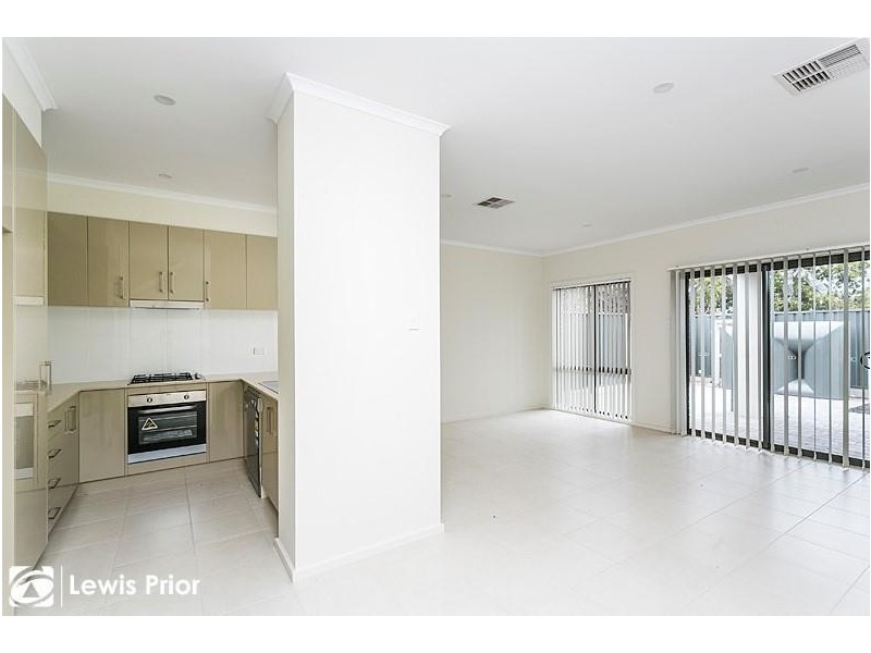 2 Greenasche Grove, Seacombe Gardens SA 5047