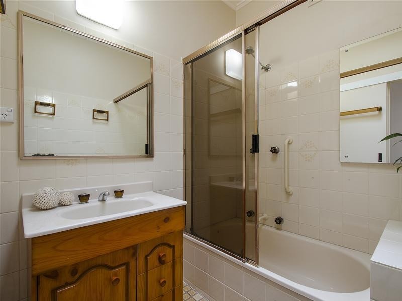 26 Hobart Avenue, Warradale SA 5046