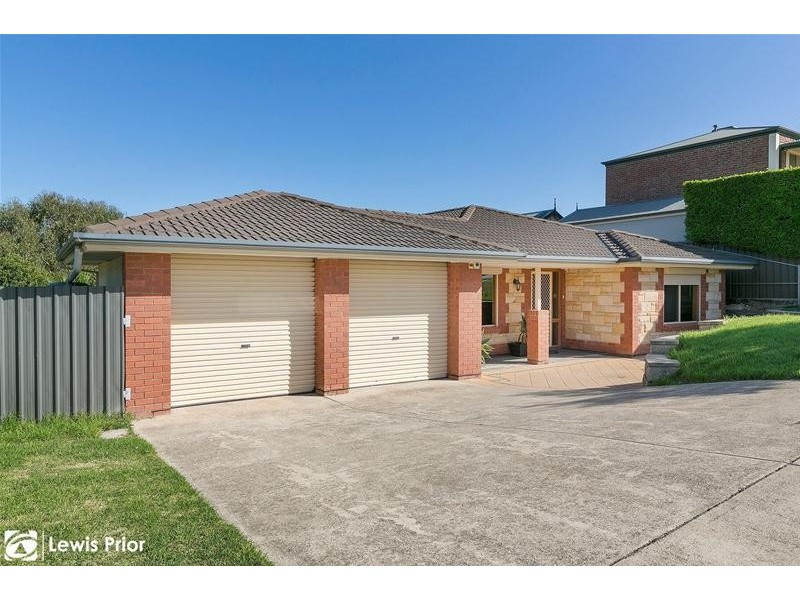 42 Vennachar Drive, Hallett Cove SA 5158