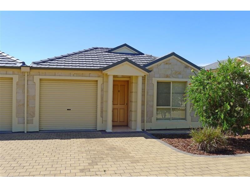 2/1 Church Crescent, Marion SA 5043