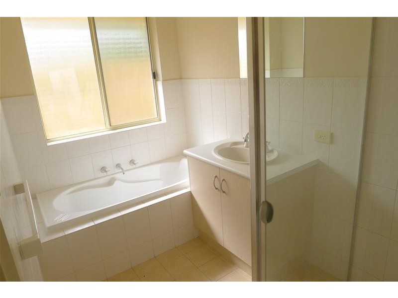 2/1 Church Crescent, Marion SA 5043