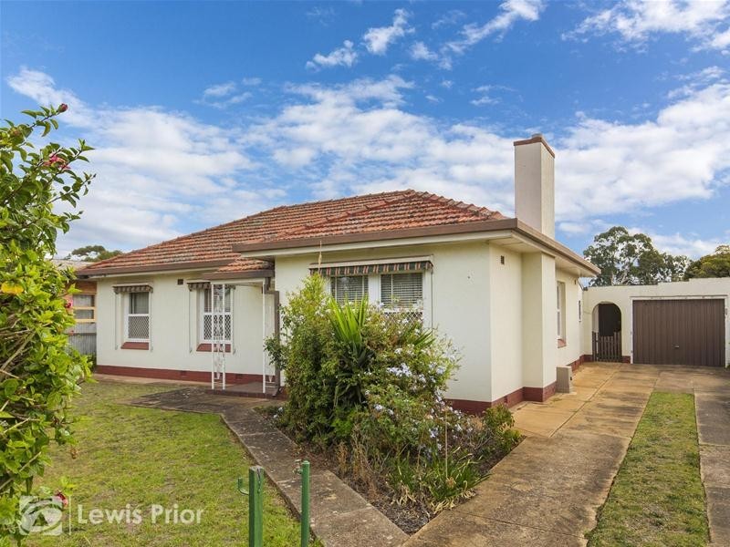 8 Fourth Avenue, Warradale SA 5046