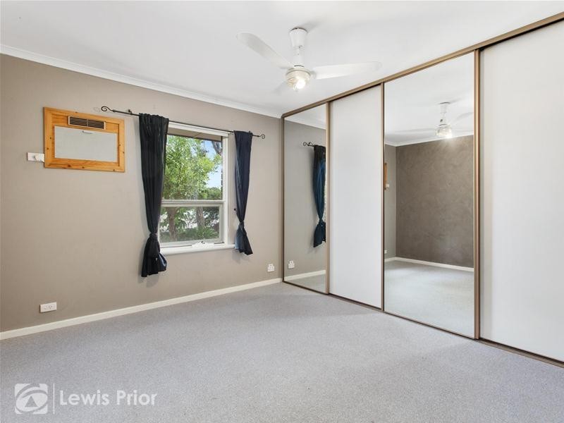 9 Hui Hui Drive, Happy Valley SA 5159