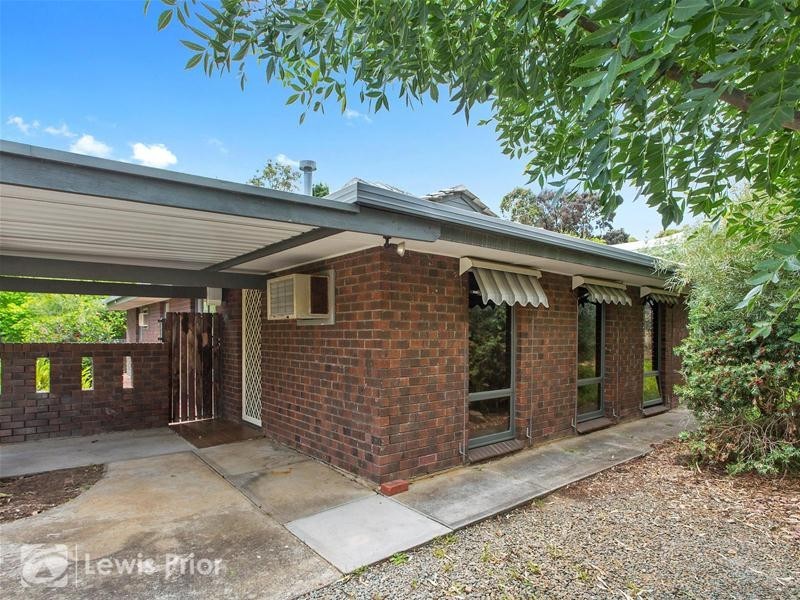 9 Hui Hui Drive, Happy Valley SA 5159