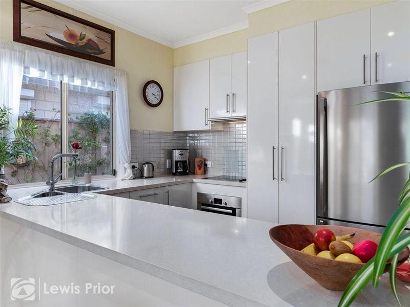 7 Seaview Crescent, Dover Gardens SA 5048