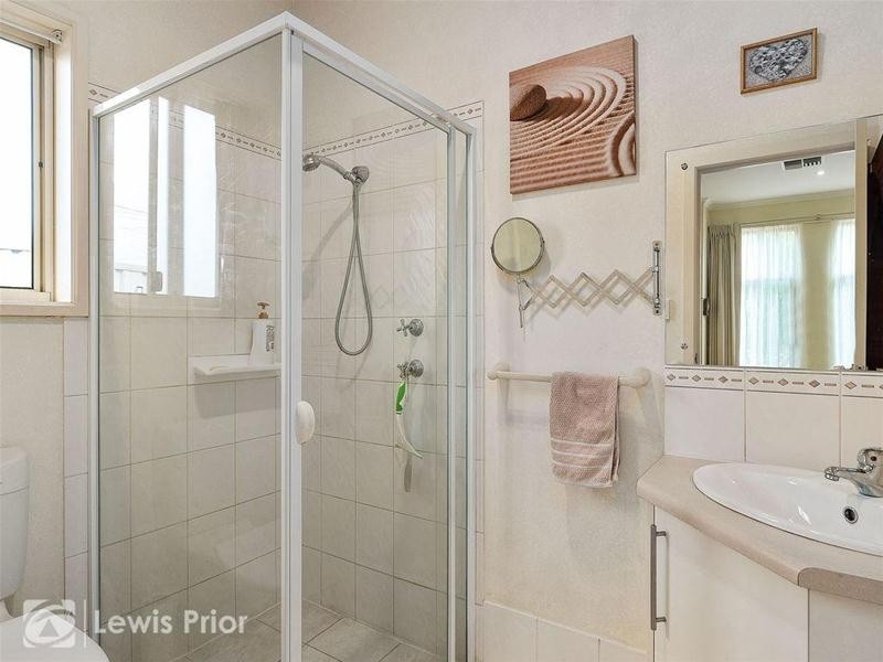 7 Seaview Crescent, Dover Gardens SA 5048