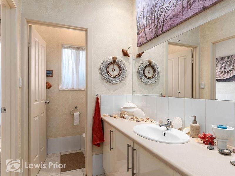 7 Seaview Crescent, Dover Gardens SA 5048