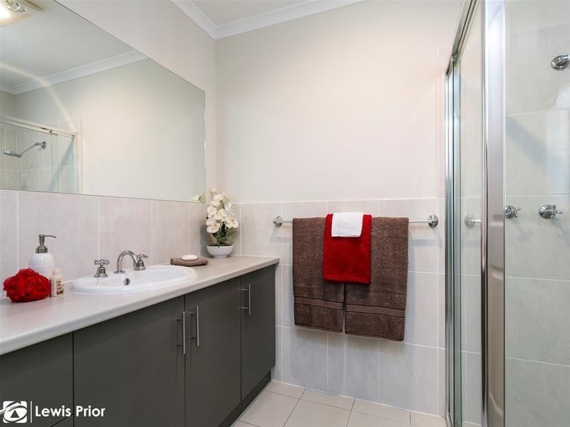 35 Neath Avenue, Dover Gardens SA 5048