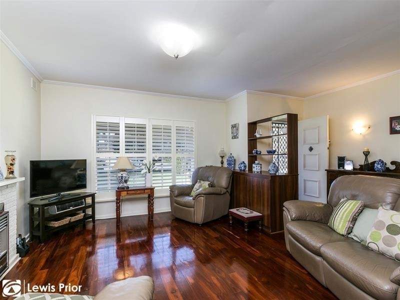 2 The Parkway, Sturt SA 5047