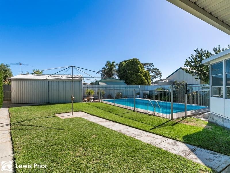 2 The Parkway, Sturt SA 5047