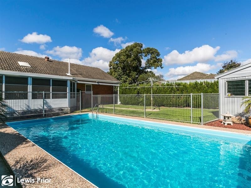 2 The Parkway, Sturt SA 5047