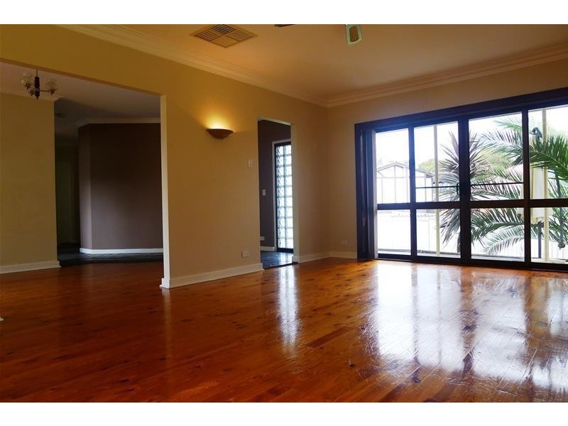 16 Old Honeypot Road, Port Noarlunga SA 5167