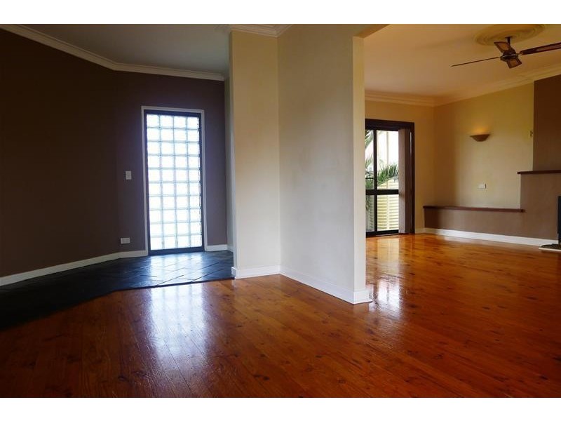 16 Old Honeypot Road, Port Noarlunga SA 5167