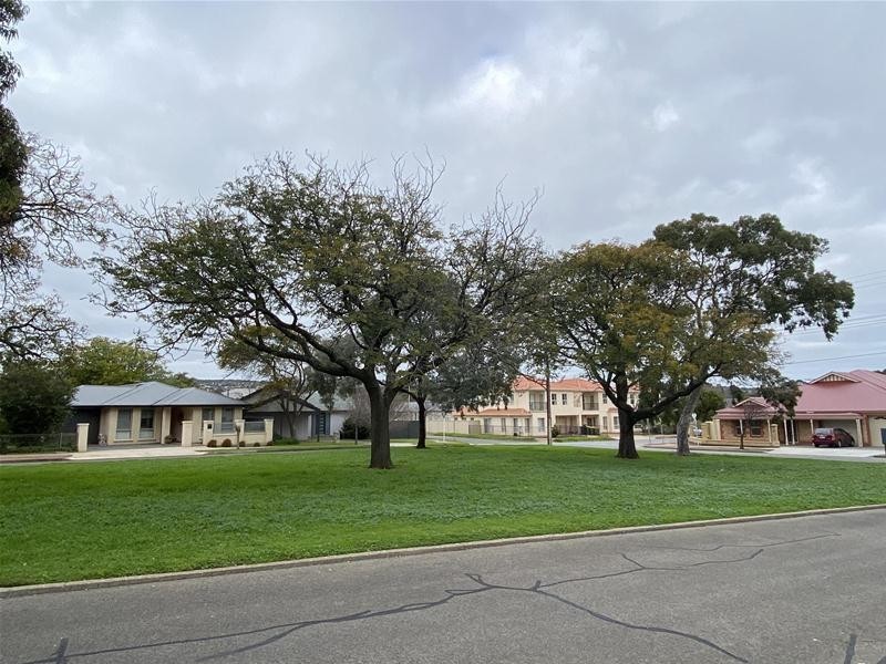 24 Vinall Street, Dover Gardens SA 5048