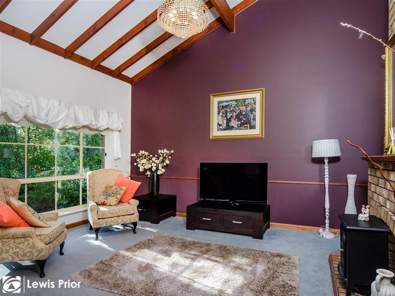 9 The Parkway, Aberfoyle Park SA 5159