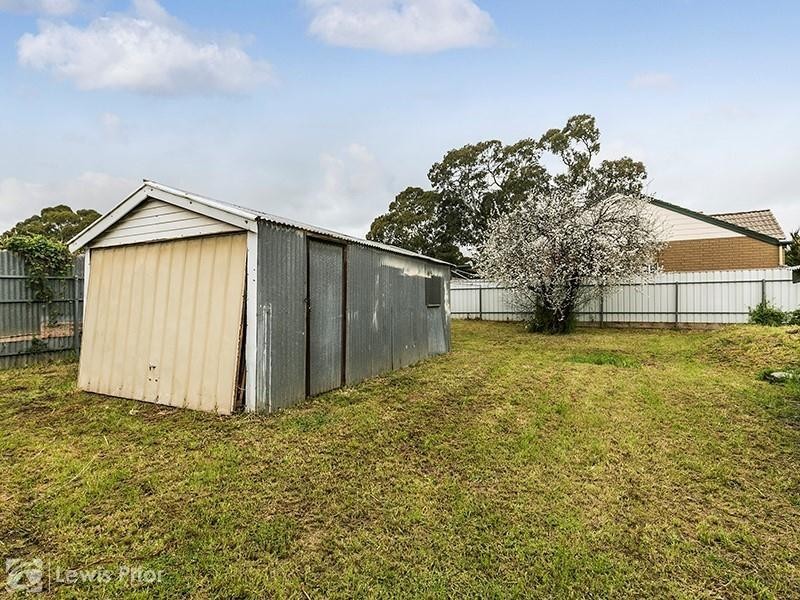 16 Oak Avenue, Clovelly Park SA 5042
