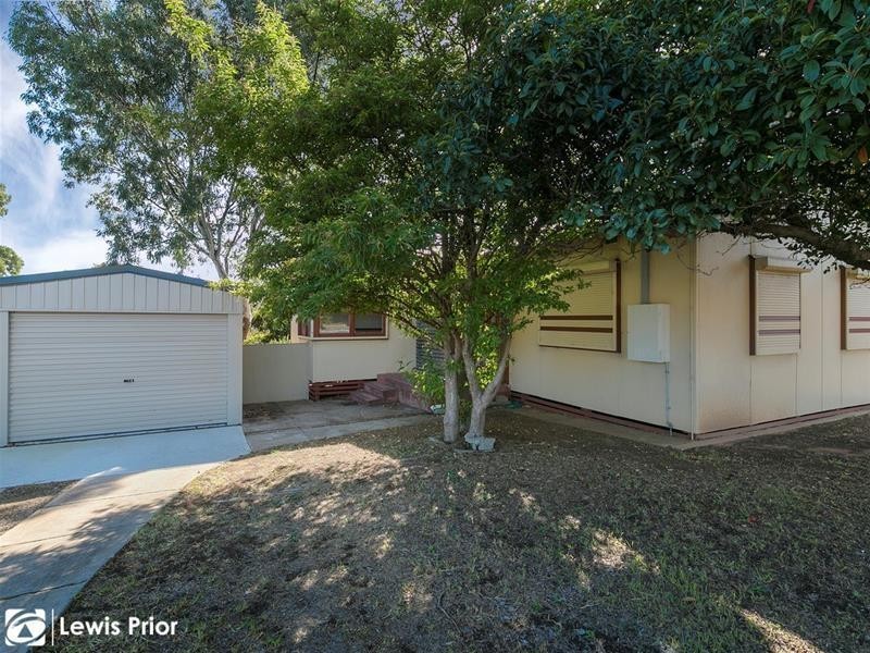 15 Seacombe Road, Sturt SA 5047