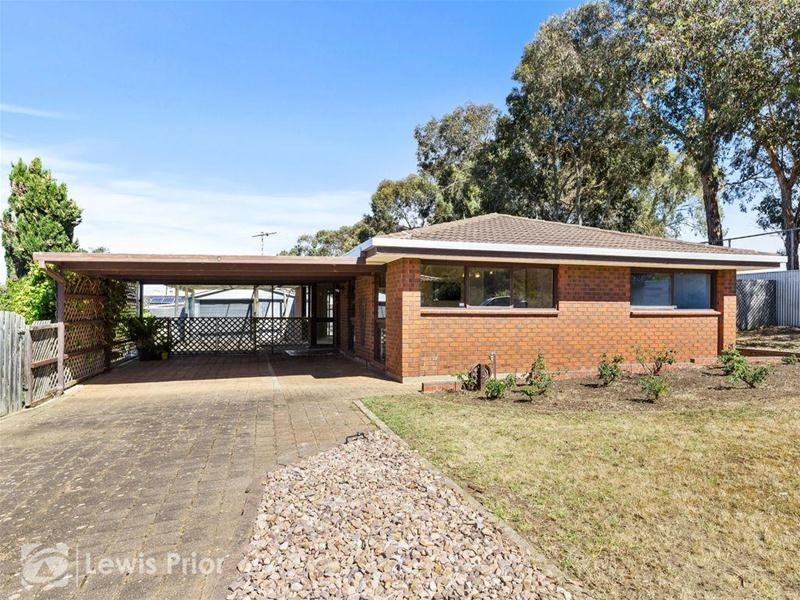 2 Magnolia Avenue, Happy Valley SA 5159