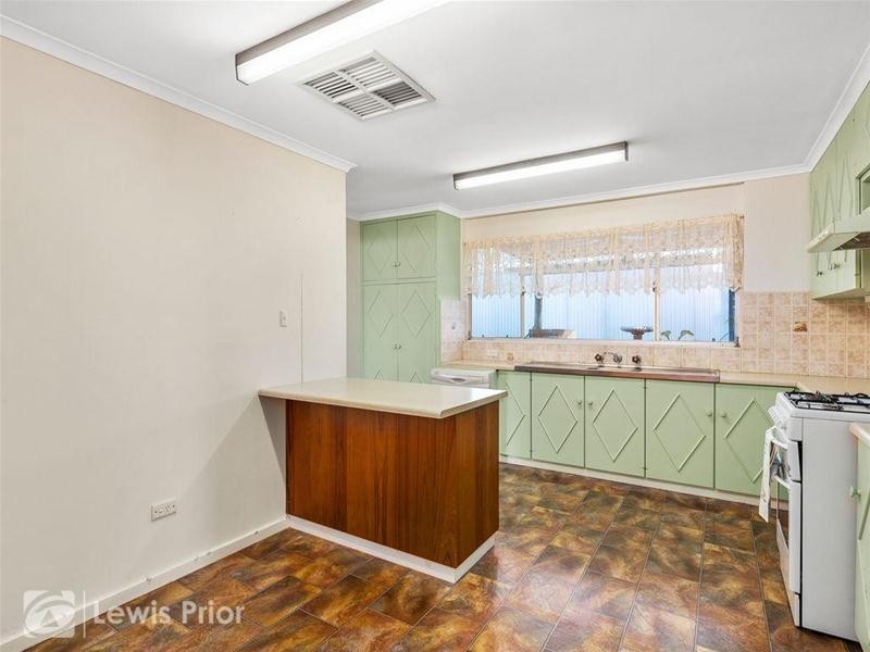 2 Magnolia Avenue, Happy Valley SA 5159