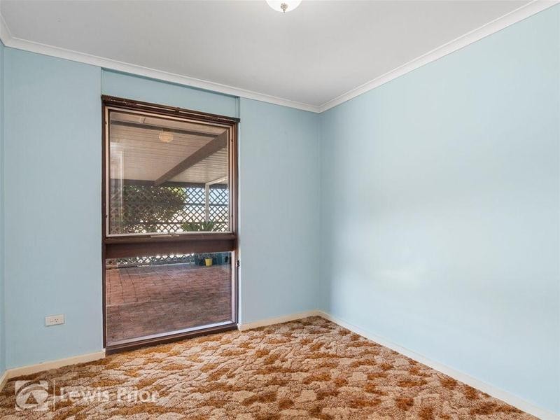 2 Magnolia Avenue, Happy Valley SA 5159