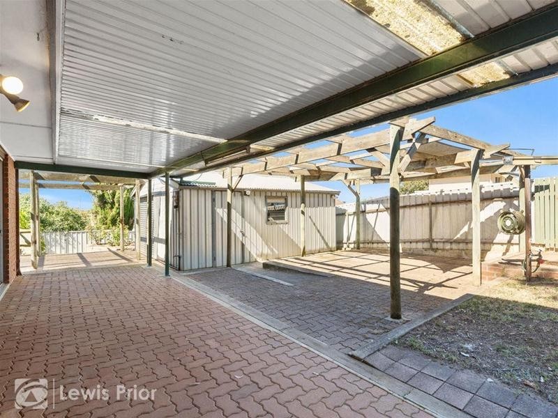 2 Magnolia Avenue, Happy Valley SA 5159