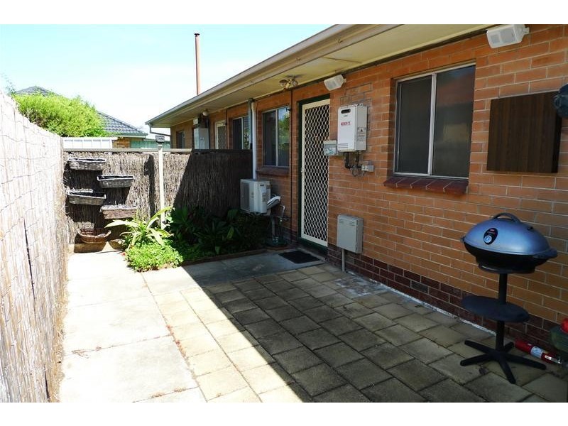 2/2 Beverley Street, Clovelly Park SA 5042