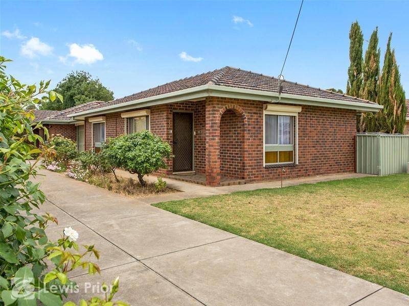 1/4 First Avenue, Warradale SA 5046